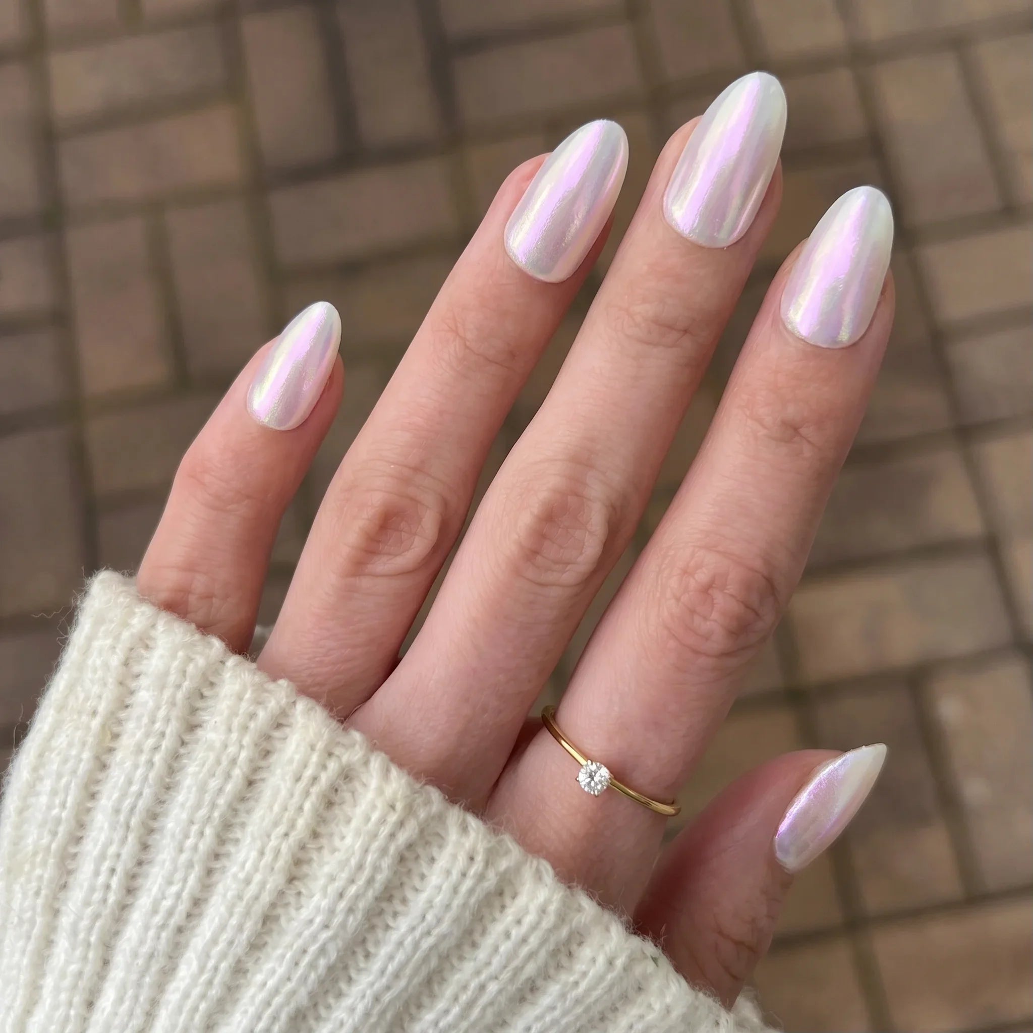 Hoe krijg je chrome en cat eye nagels thuis voor de herfst? (2026)