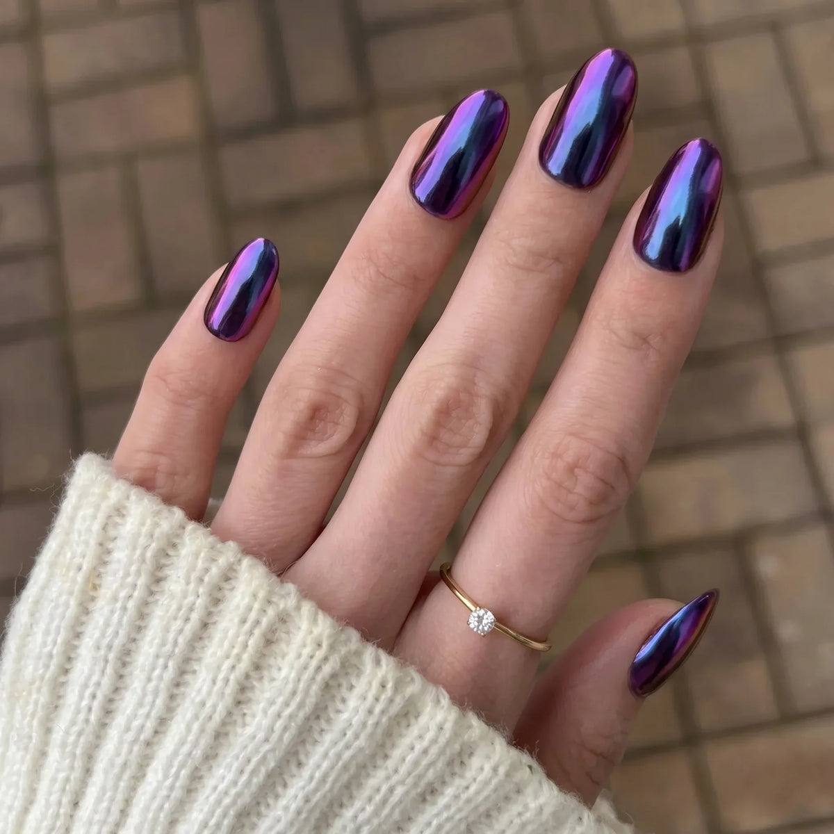Hoe lang blijft chrome powder op je nagels zitten?
