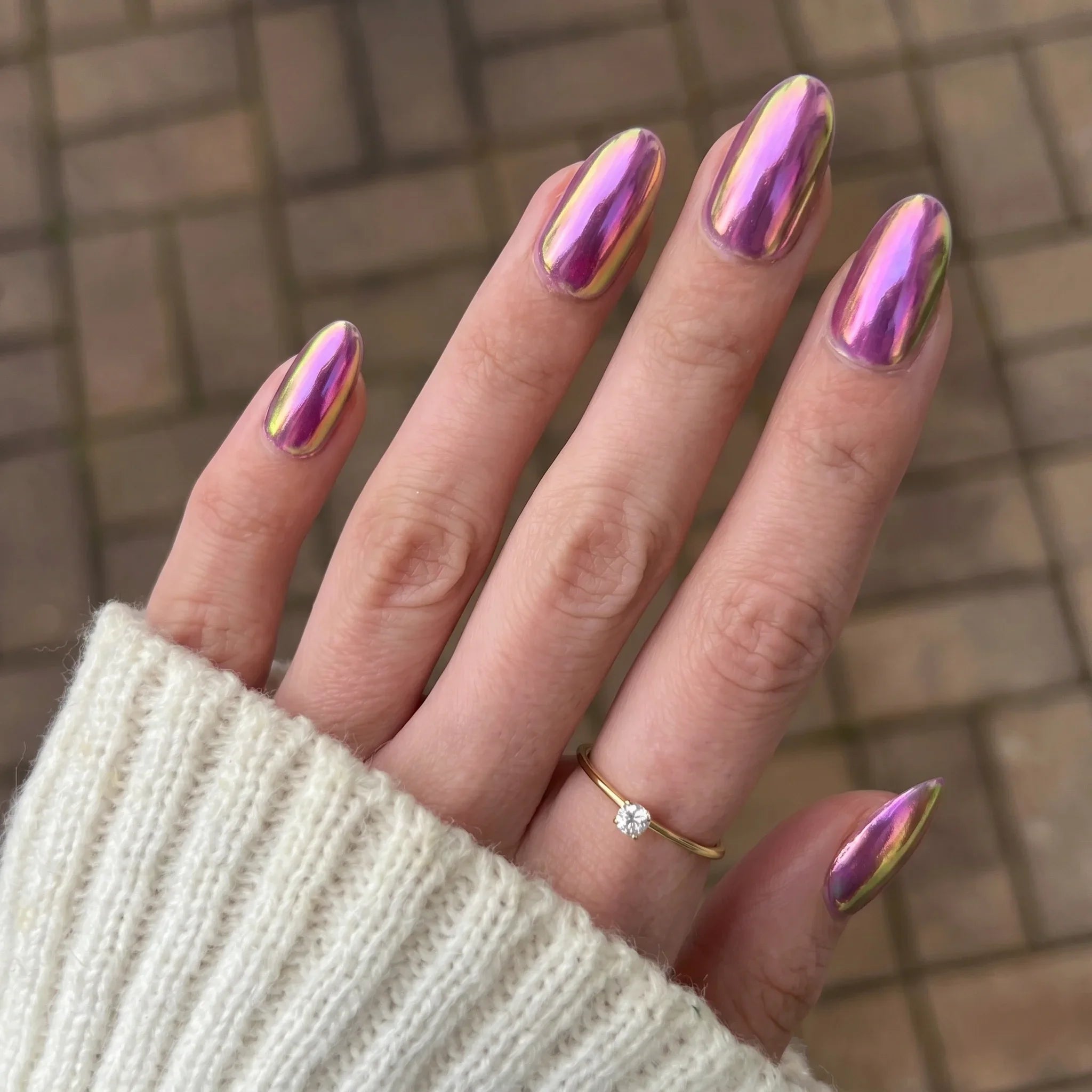 Hoe lang blijven gepoederde nagels zitten?
