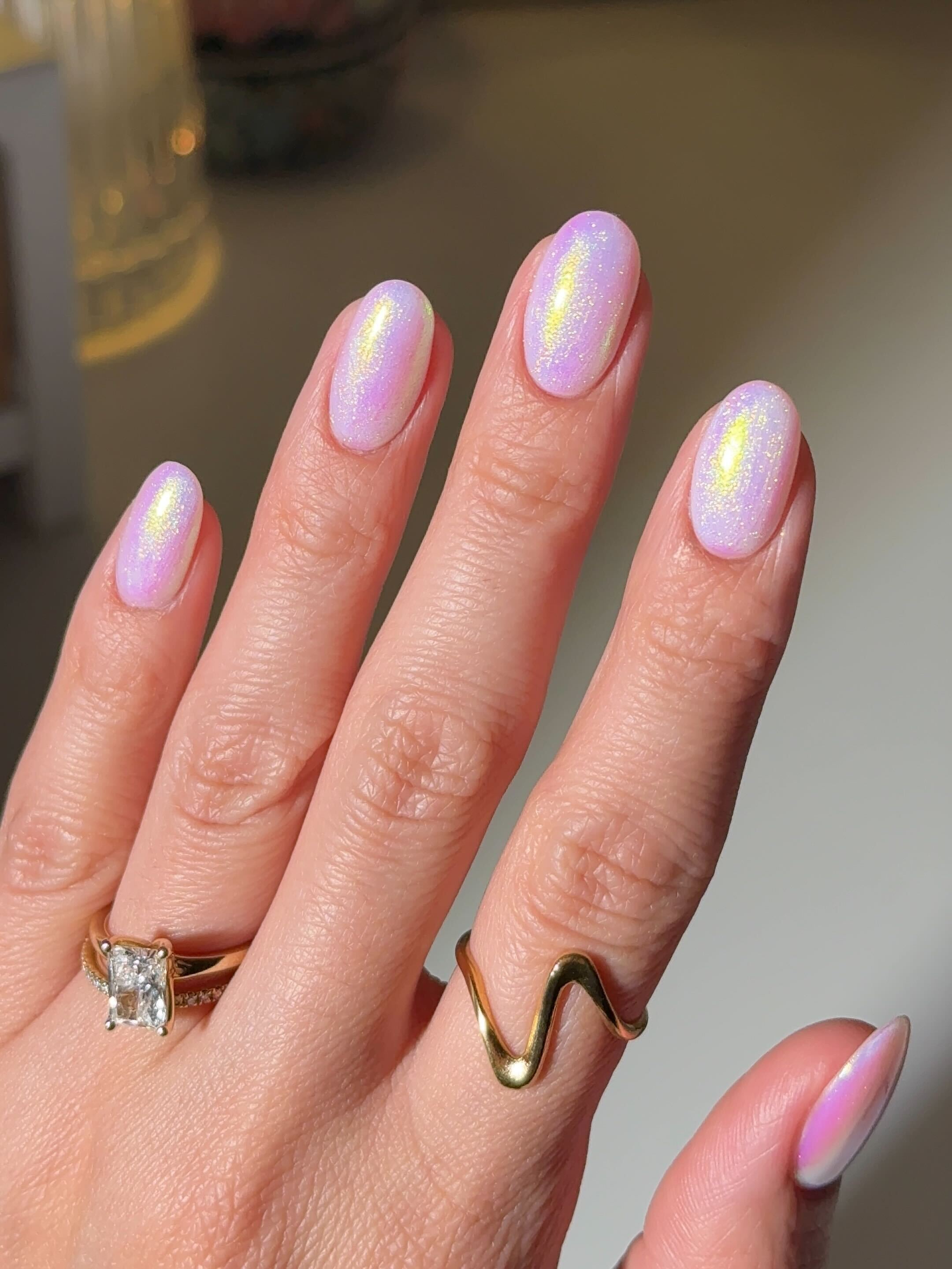 Hoe lang duurt je eerste dipping powder manicure?